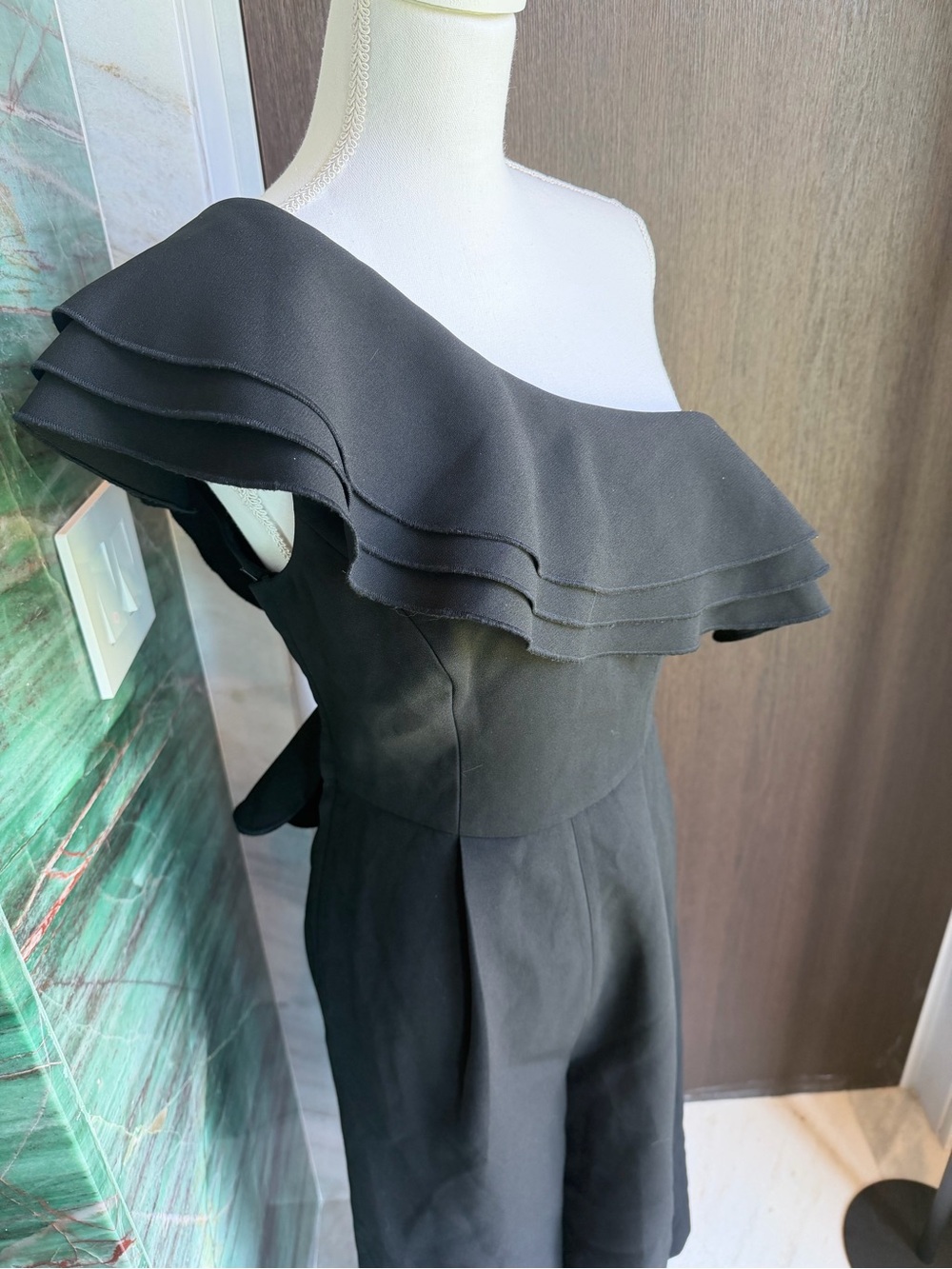C/MEO Collective Black Ruffled One Shoulder Wide Leg Cropped Jumpsuit Medium - Picture 4 of 6